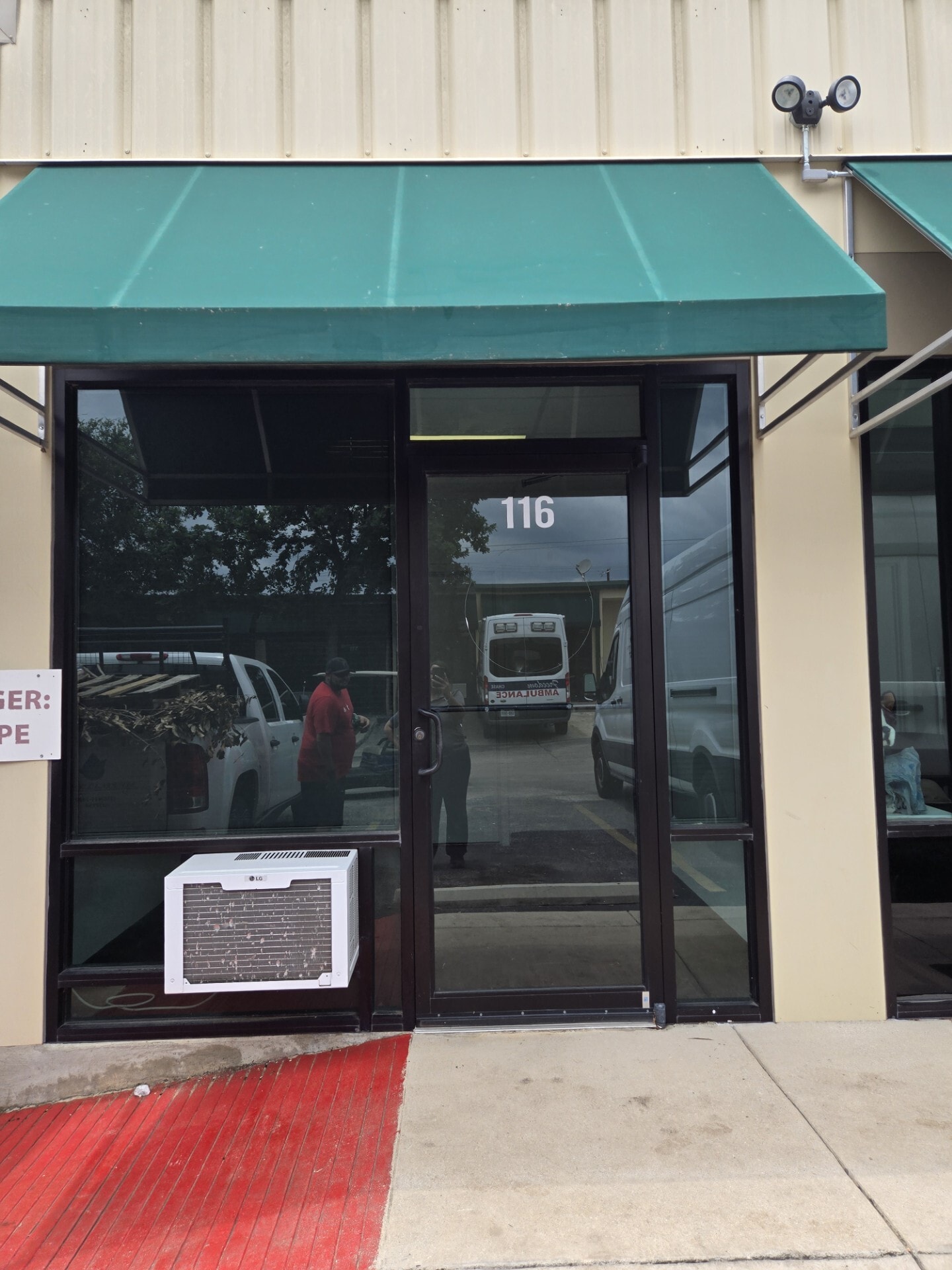 8034 Culebra Rd, San Antonio, TX à louer Photo intérieure– Image 1 sur 1