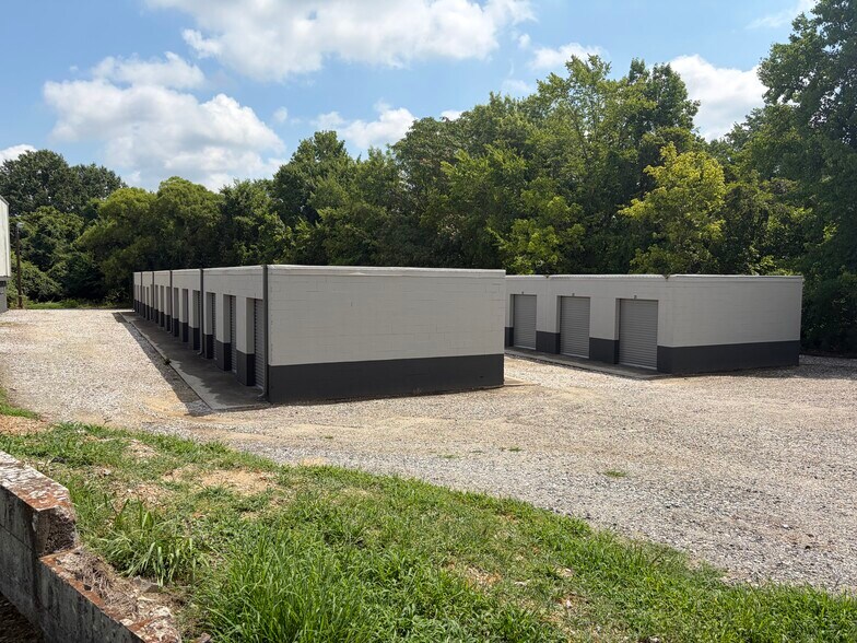 614 Broome Rd, Greensboro, NC à louer - Photo de l’immeuble – Image 3 sur 3