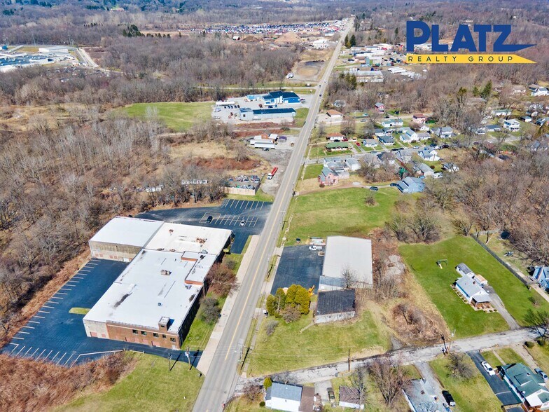 1900 Hubbard Rd, Youngstown, OH à louer - Photo de l’immeuble – Image 3 sur 21