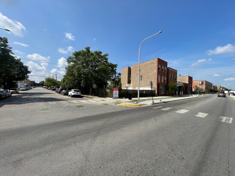 2101 W Grand Ave, Chicago, IL à louer - Autre – Image 2 sur 10