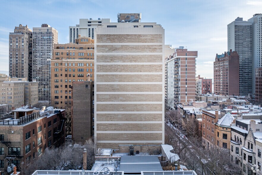 30 E Division St, Chicago, IL à louer - Photo de l’immeuble – Image 2 sur 7