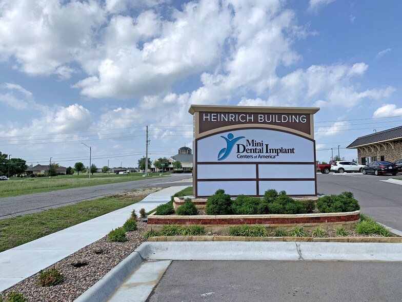 2134 N Garnett St, Wichita, KS à louer - Photo de l’immeuble – Image 2 sur 12
