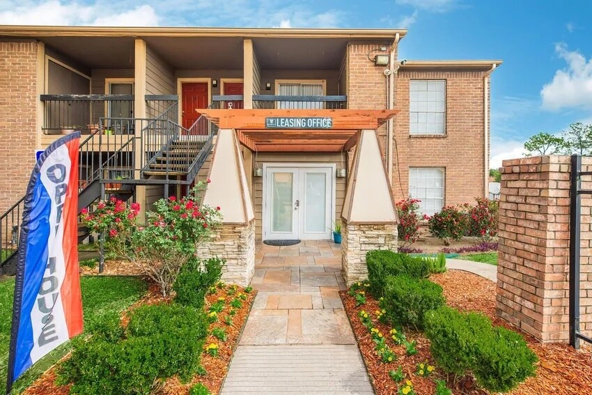 9402 Synott Rd, Houston, TX à vendre - Photo de l’immeuble – Image 3 sur 35