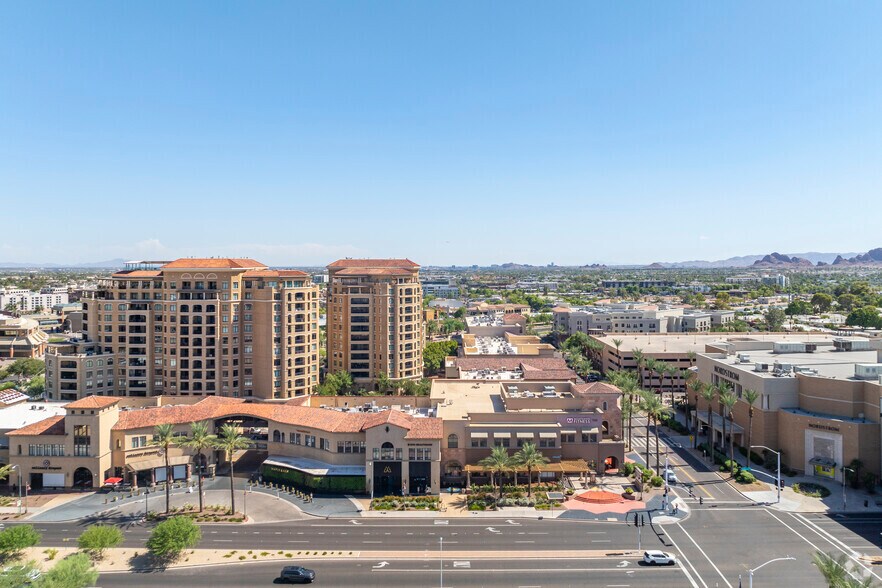 7135 E Camelback Rd, Scottsdale, AZ à louer - Aérien – Image 2 sur 6