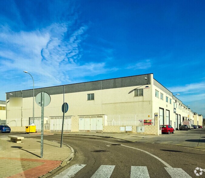 Industriel/Logistique dans Ciempozuelos, Madrid à vendre - Photo de l’immeuble – Image 1 sur 1