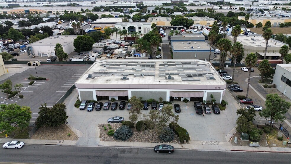 8675 Avenida Costa Norte, San Diego, CA à louer - Photo de l’immeuble – Image 2 sur 6
