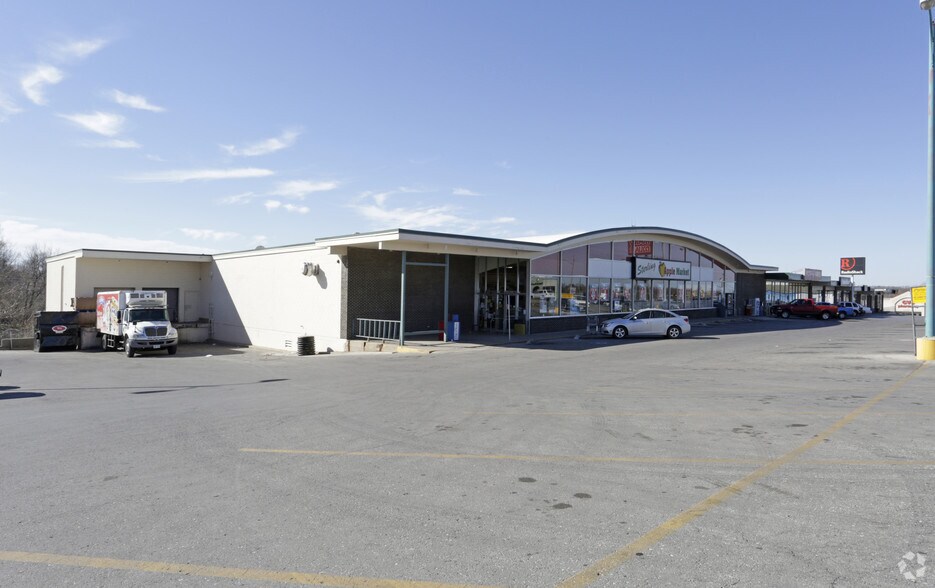 11200-11215 E 24 Hwy, Independence, MO à louer - Photo de l’immeuble – Image 2 sur 3