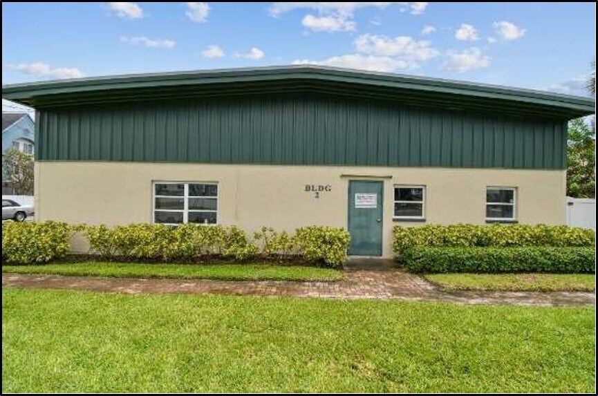 13195 N 49th St N, Clearwater, FL à louer - Photo de l’immeuble – Image 2 sur 18