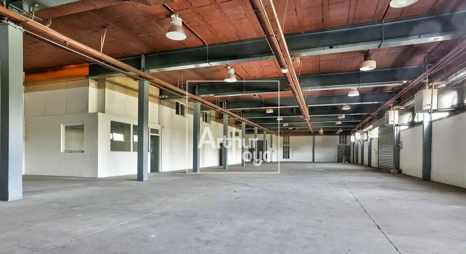 Bureau dans Chilly-Mazarin à louer - Photo de l’immeuble – Image 2 sur 6