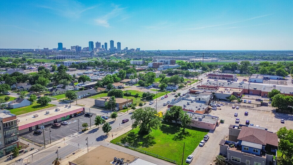 2707 Race St, Fort Worth, TX à louer - Photo de l’immeuble – Image 3 sur 16