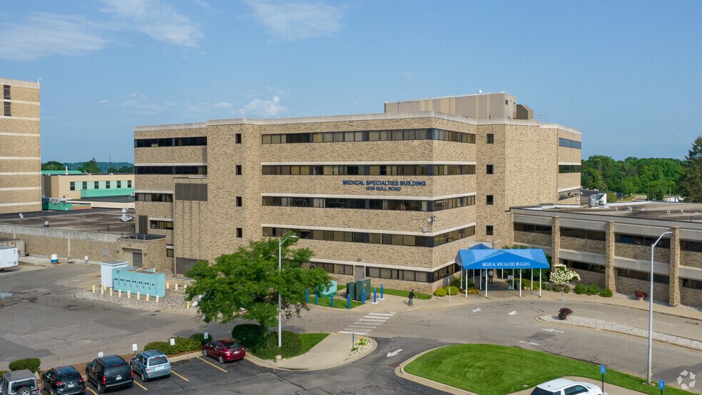 1535 Gull Rd, Kalamazoo, MI à louer - Photo principale – Image 1 sur 4