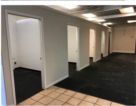 5892 S Land Park Dr, Sacramento, CA à louer Photo de l’immeuble– Image 2 sur 3