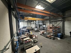 Local d'activités dans Fontaine à vendre Photo intérieure– Image 2 sur 6