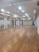 297-299 Queen St E, Toronto, ON à louer Photo intérieure– Image 2 sur 7