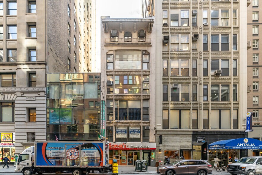 21-23 West 45th Street portefeuille de 2 biens à vendre sur LoopNet.fr - Photo principale – Image 1 sur 2