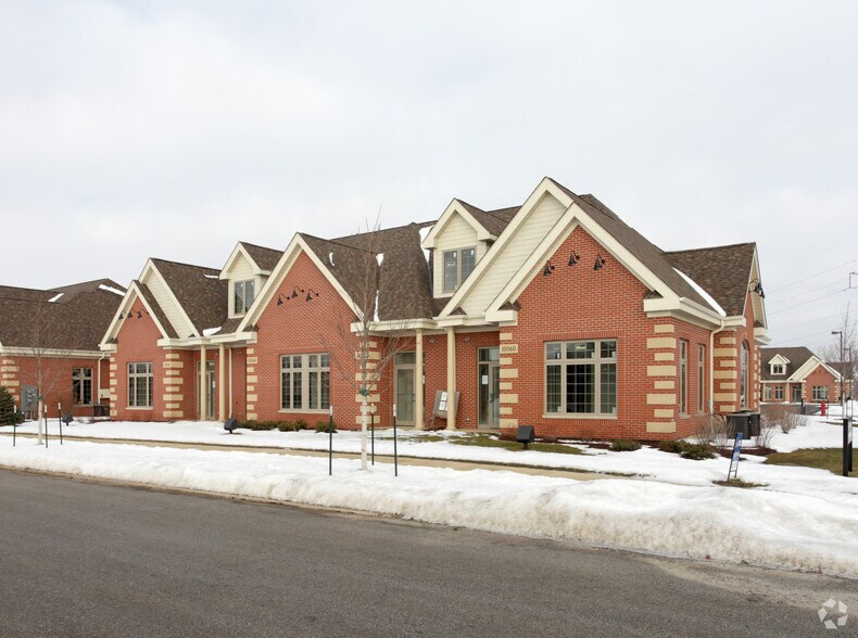 10062 W 190th Pl, Mokena, IL à louer - Photo de l’immeuble – Image 3 sur 16