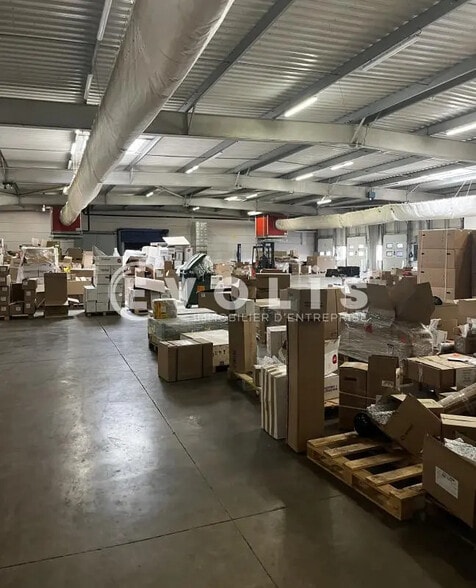 Industriel/Logistique dans Châteaurenard à louer - Photo intérieure – Image 2 sur 21
