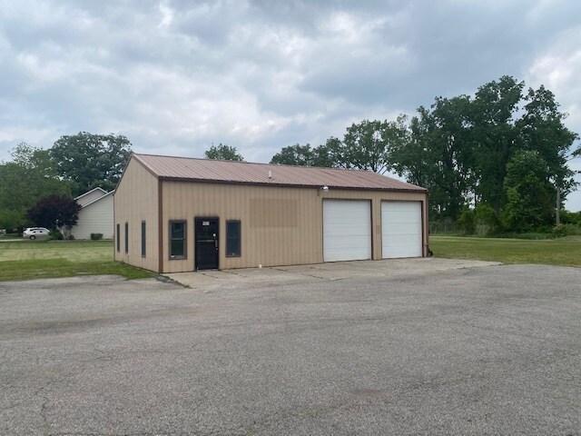 901 E Maumee St, Angola, IN à vendre Photo de l’immeuble– Image 1 sur 18