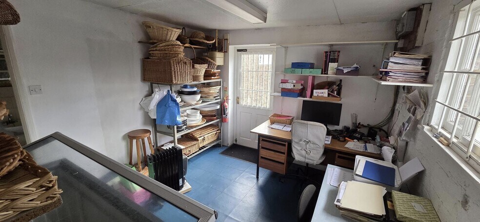 George St, Hailsham à louer - Photo de l’immeuble – Image 2 sur 8