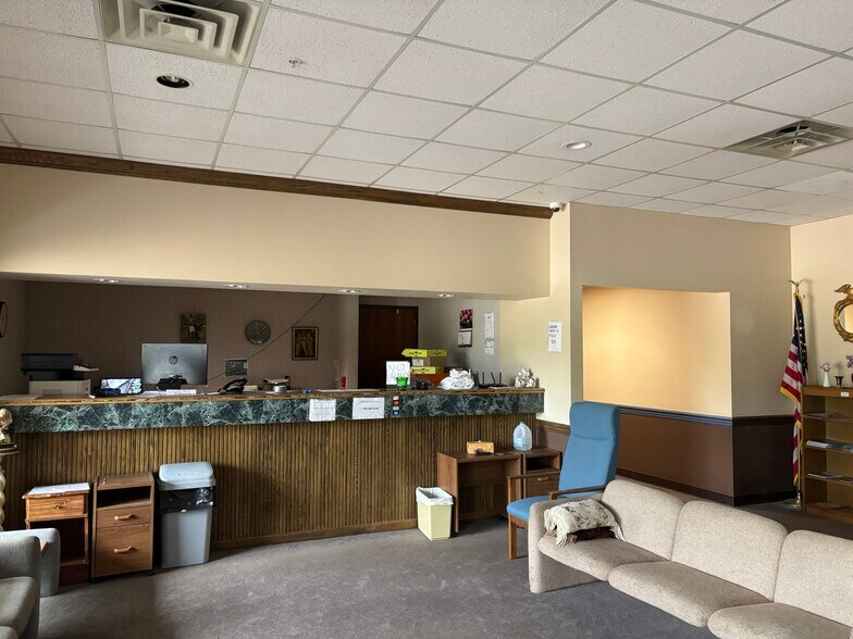 95 Teletech Dr, Moundsville, WV à louer - Photo de l’immeuble – Image 2 sur 11