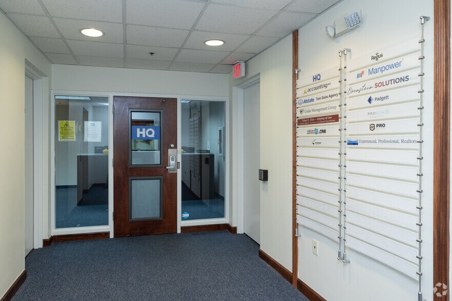 16 Biltmore Ave, Asheville, NC à louer - Photo intérieure – Image 3 sur 27