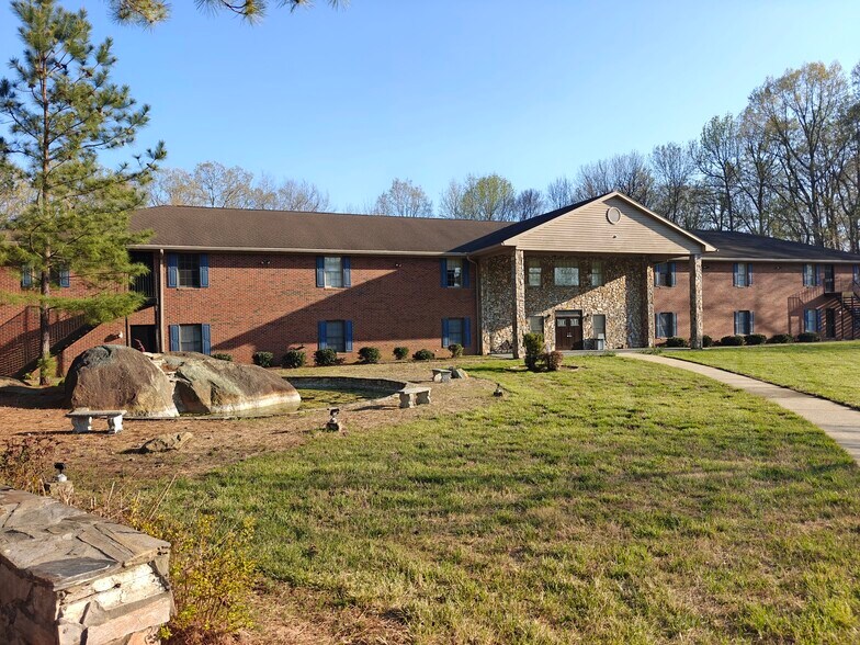 990 Glovers Grove Church Rd, Siler City, NC à vendre - Photo principale – Image 1 sur 18