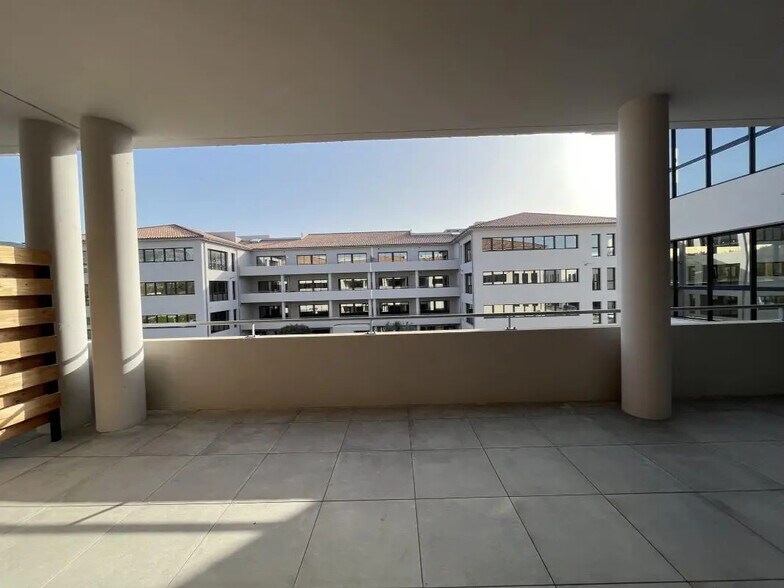 Bureau dans Aubagne à louer - Photo de l’immeuble – Image 3 sur 10