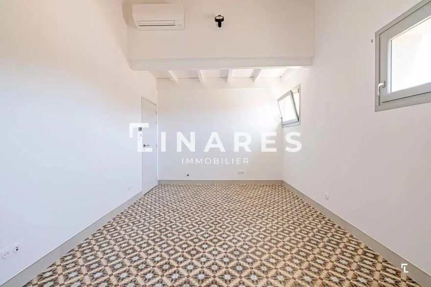 Bureau dans Marseille à louer - Photo de l’immeuble – Image 2 sur 8