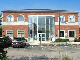 Plus de détails pour 9 Crystal Lake Rd, Lake In The Hills, IL - Bureau à louer