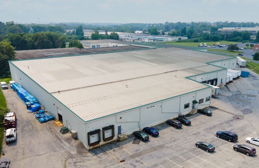 100 Corporate Dr, Reading, PA à louer - Photo de l’immeuble – Image 3 sur 18
