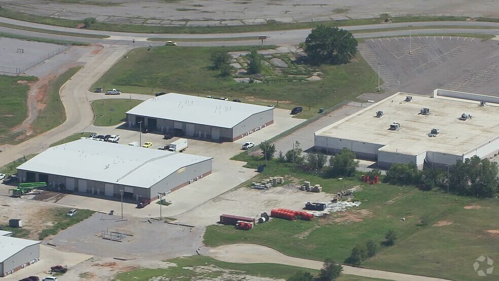 6601 Superior Ave, Oklahoma City, OK à vendre - Vidéo aérienne – Image 2 sur 8