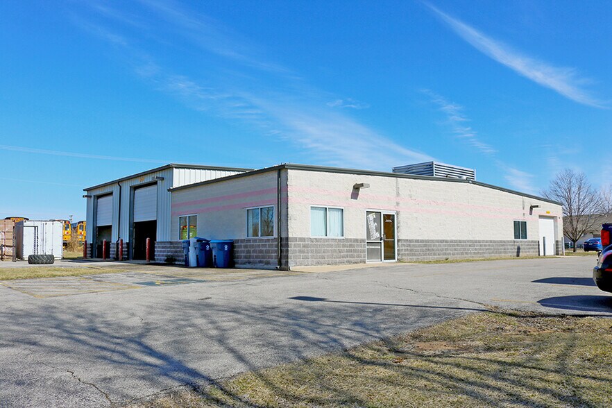 18 Kettle River Dr, Glen Carbon, IL à vendre - Photo de l’immeuble – Image 1 sur 12