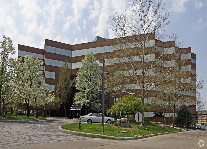 4700 Rockside Rd, Independence, OH à louer - Photo de l’immeuble – Image 1 sur 14