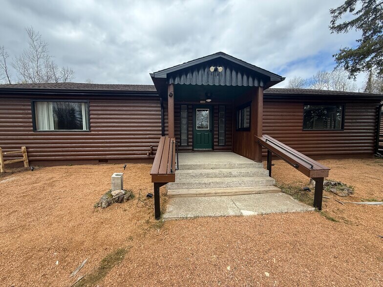 1640 W US-2, Crystal Falls, MI à vendre - Photo de l’immeuble – Image 2 sur 107