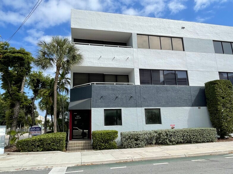 200 N Andrews Ave, Fort Lauderdale, FL à louer - Photo principale – Image 1 sur 43
