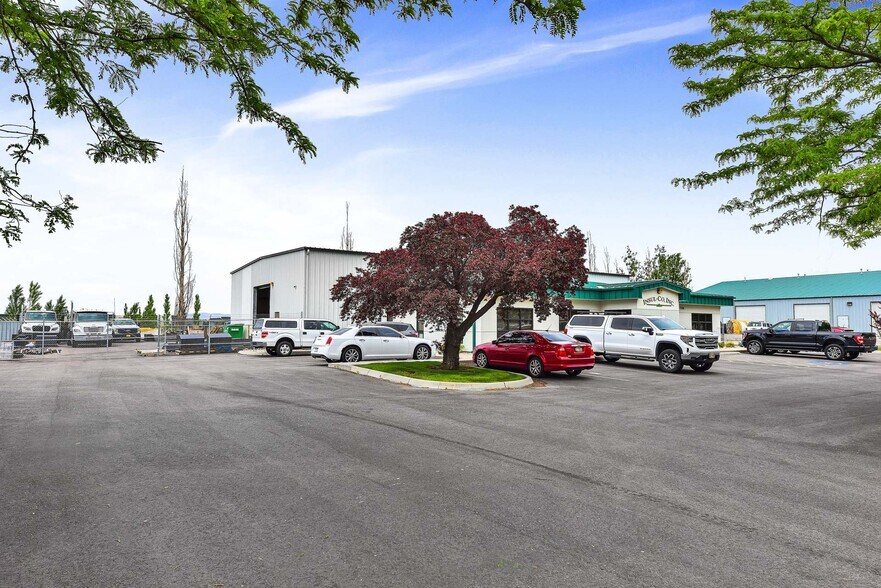 2280-2300 E Commercial St, Meridian, ID à vendre - Photo de l’immeuble – Image 2 sur 24