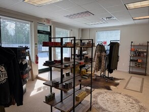 1345-1349 N Main St, High Point, NC à louer Photo intérieure– Image 2 sur 5