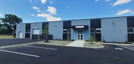 185 Grassy Plain St, Bethel, CT à louer Photo de l’immeuble– Image 1 sur 1