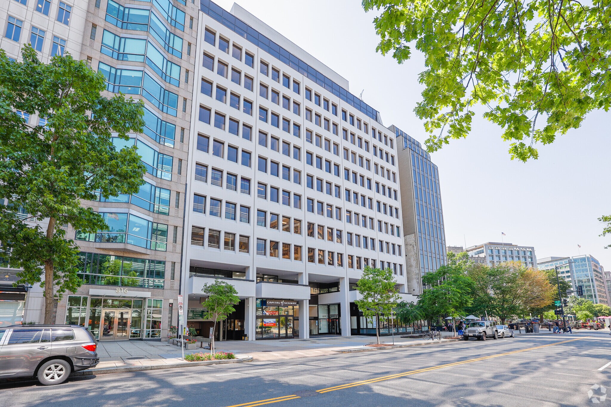 818 Connecticut Ave NW, Washington, DC à louer Photo de l’immeuble– Image 1 sur 16