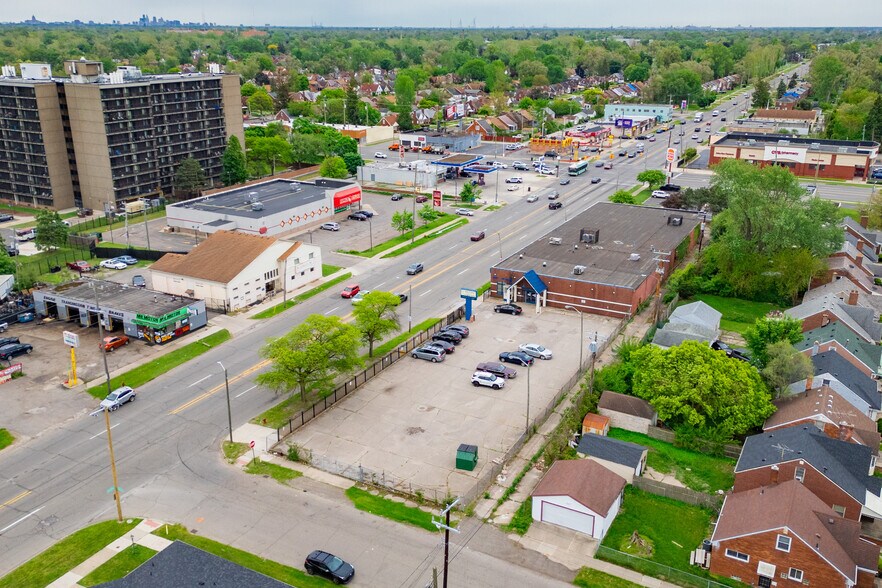 19141 Greenfield Rd, Detroit, MI à vendre - Photo de l’immeuble – Image 3 sur 6