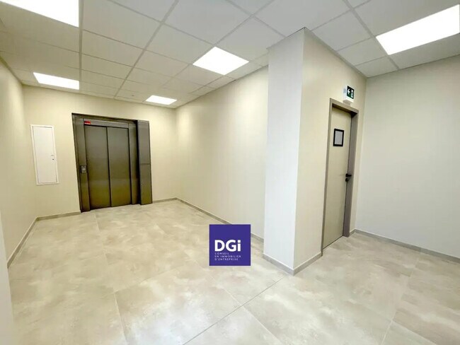 Plus de détails pour Bureau à louer