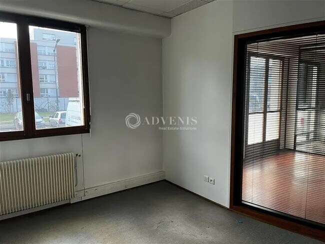 Plus de détails pour Bureau à vendre