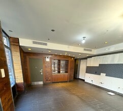 219 1st Ave, New York, NY à louer Photo intérieure– Image 1 sur 2