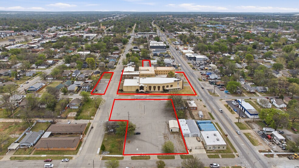 1915 E 3rd St, Tulsa, OK à vendre - Photo principale – Image 1 sur 65