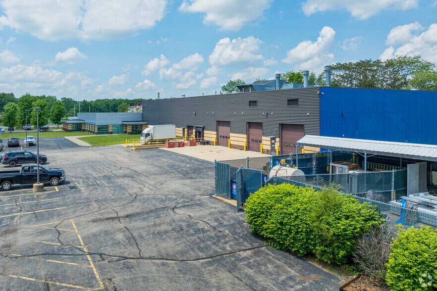 1507 S Kalamazoo Ave, Marshall, MI à louer - Photo de l’immeuble – Image 2 sur 9