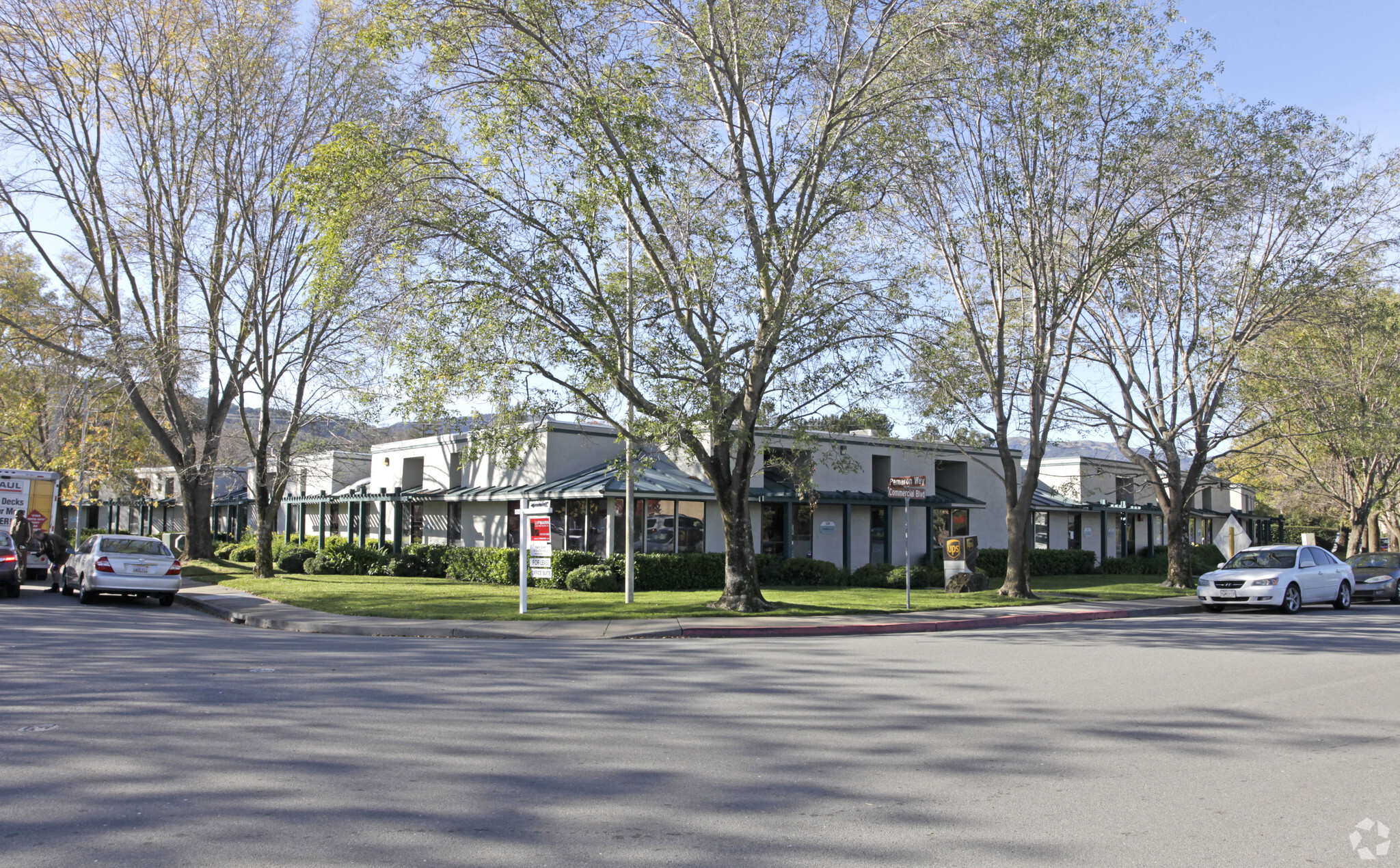 14 Commercial Blvd, Novato, CA à louer Photo principale– Image 1 sur 4