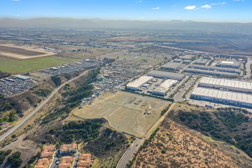 Vista Santo Domingo, San Diego, CA à louer - Photo de l’immeuble – Image 3 sur 19