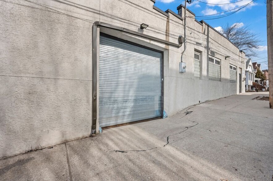 85 Tompkins St, Staten Island, NY à vendre - Photo de l’immeuble – Image 3 sur 16