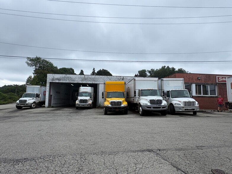 4315 Walnut St, McKeesport, PA à louer - Photo de l’immeuble – Image 3 sur 19