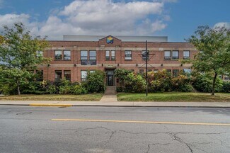 Plus de détails pour 454 Av Beaumont, Montréal, QC - Bureau, Local d'activités à louer